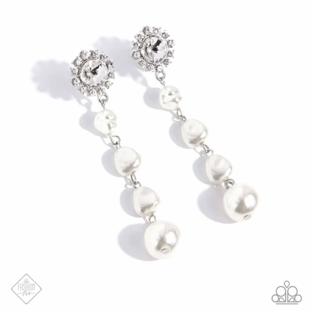 Modish Motif White Post Earring Dangling Rhinestone Fashion Jewerly
